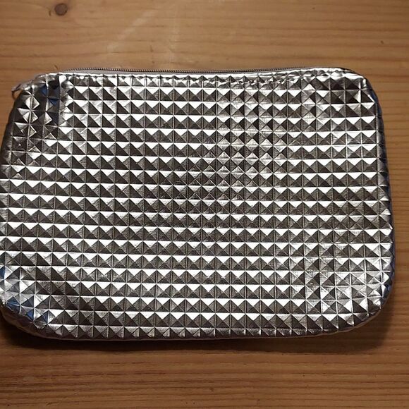 Cosmetic bag clutch pouch gold and silver set of 2 - Picture 3 of 8